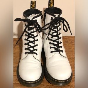 Dr. Martens 1460 YOUTH leather combat boots, women's size 6, Men's size 5, white